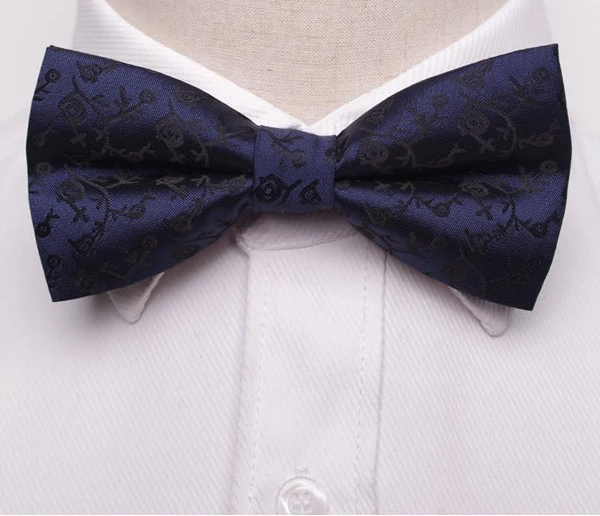 Stylish Striped Knit Bow Tie – Modern Elegance for Formal and Casual Wear