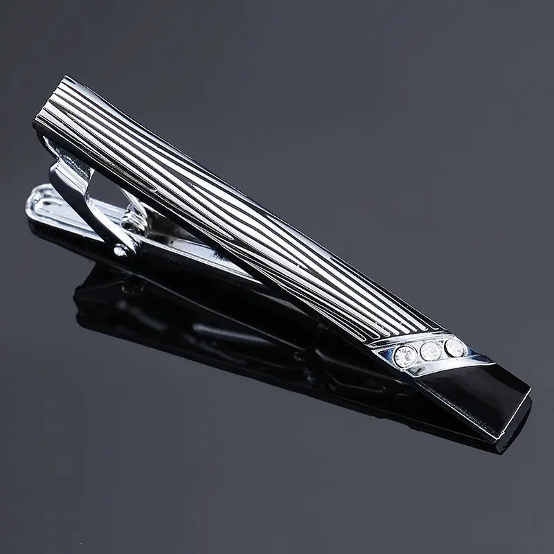 AurumLine™ Classic Gold Tie Clip – Luxury Men’s Accessory & Gift