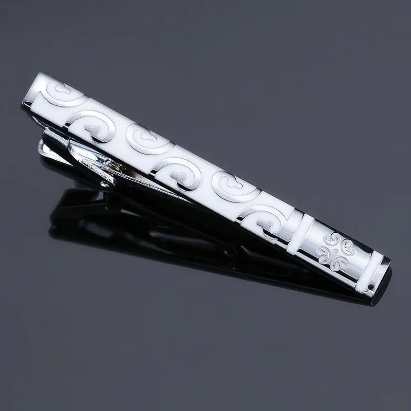 AurumLine™ Classic Gold Tie Clip – Luxury Men’s Accessory & Gift