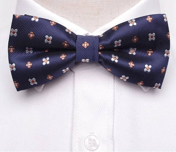 Stylish Striped Knit Bow Tie – Modern Elegance for Formal and Casual Wear