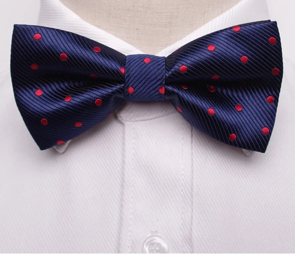Stylish Striped Knit Bow Tie – Modern Elegance for Formal and Casual Wear