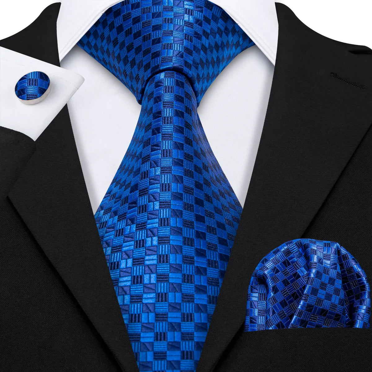 The Checkmate Plaid Tie Set