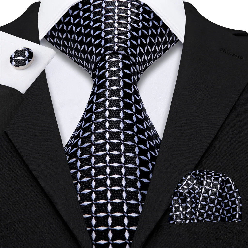 The Checkmate Plaid Tie Set