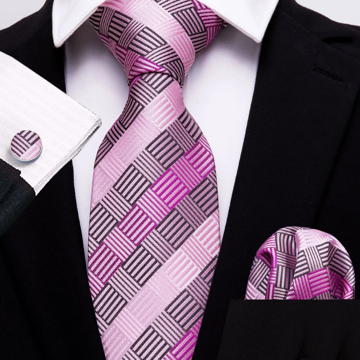 The Checkmate Plaid Tie Set