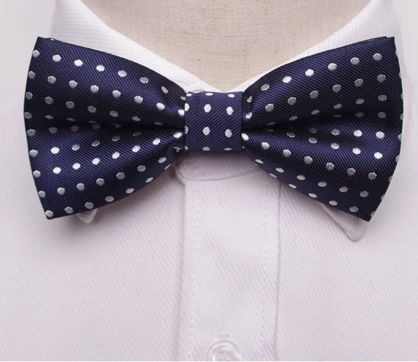 Stylish Striped Knit Bow Tie – Modern Elegance for Formal and Casual Wear