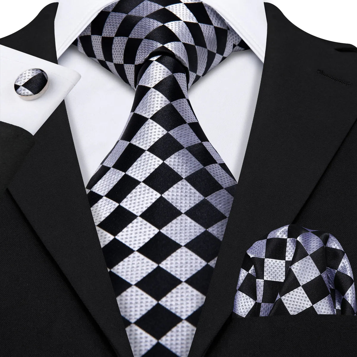 The Checkmate Plaid Tie Set