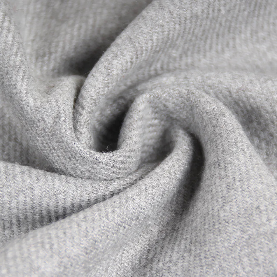 Velano Classic Cashmere-Feel Scarf – Timeless Warmth and Effortless Style
