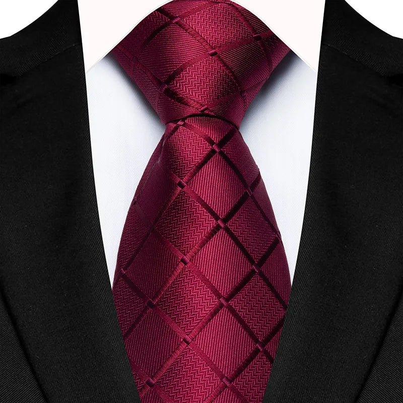 VelvetLine™ Classic Dark Red Paisley Tie (8CM)