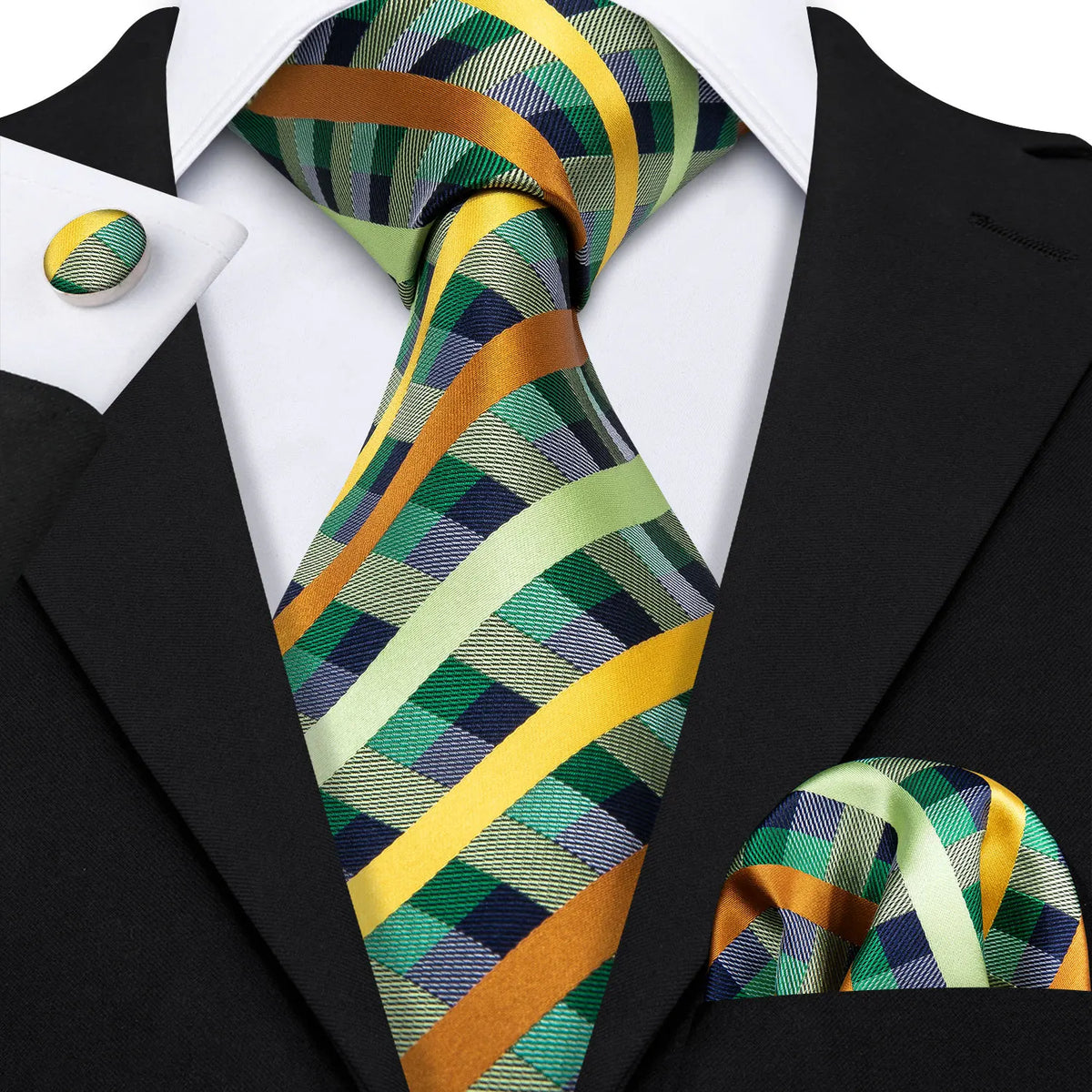 The Checkmate Plaid Tie Set