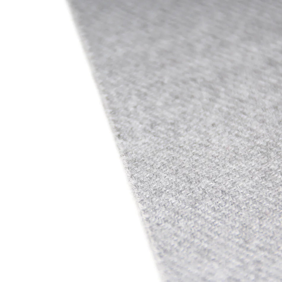 Velano Classic Cashmere-Feel Scarf – Timeless Warmth and Effortless Style